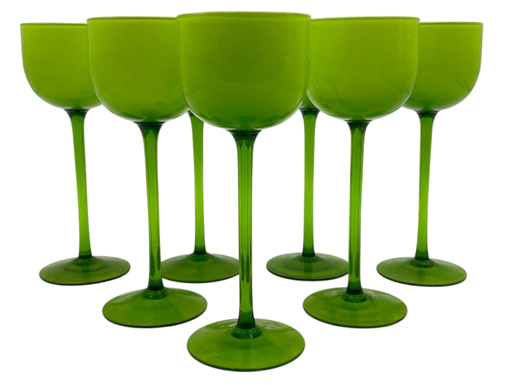 7 CHARTREUSE GREEN GLASS RED WINE GOBLET GLASSES: SET OF 7 CHARTREUSE GREEN GLASS RED WINE GOBLET GLASSES -7.5" APPROX -VERY GOOD PRE OWNED CONDITION -JA 010825 #12 ***Please note that due to limited storage space, all items must be picked up within 