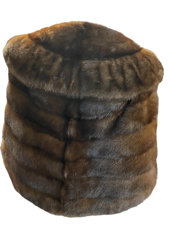 MINK STOLL SHAWL WRAP THE MAY COMPANY VINTAGE: MINK STOLL SHAWL WRAP THE MAY COMPANY VINTAGE -SIZE TAG TORN OFF -MATERIAL TAG TORN OFF -ITEM CONDITION VERY GOOD -MA062824