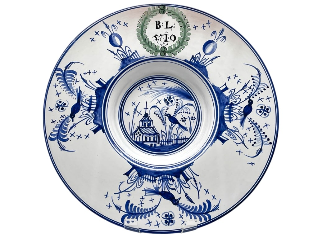 HUNGARIAN BLUE AND WHITE PLATE 12": HUNGARIAN BLUE AND WHITE PLATE 12" -VERY GOOD PRE OWNED CONDITION -APPROX 12" DIAMETER -MADE IN HUNGARY -JA 011025 #16 ***Please note that due to limited storage space, all items must be picked up wit