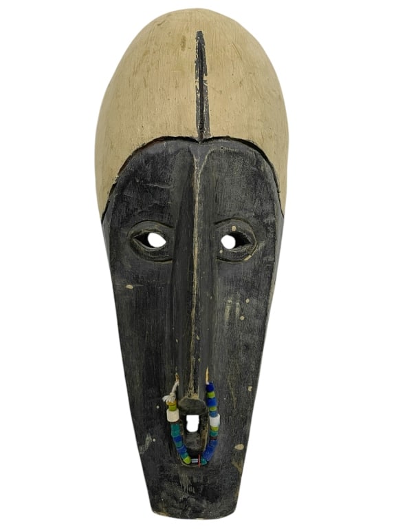 HAND MADE AFRICAN WOOD WALL MASK (1 of 4)