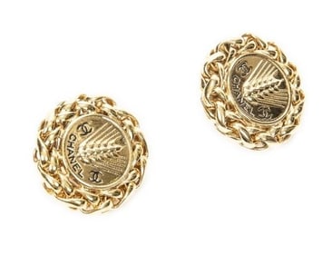 CHANEL ROUND GOLD CC WHEAT CLIP ON EARRINGS
