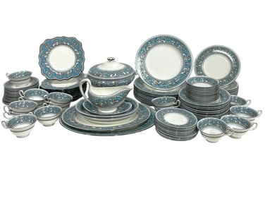 109PC WEDGWOOD FLORENTINE DINNERWARE SET TURQUOISE