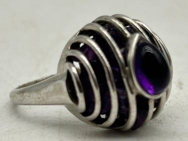 STERLING SILVER & AMETHYST RING SIZE 7