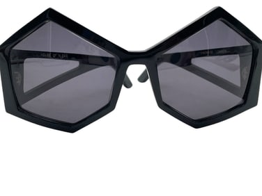 NEW!  HOUSE OF FLORA BLACK HEX SUNGLASSES