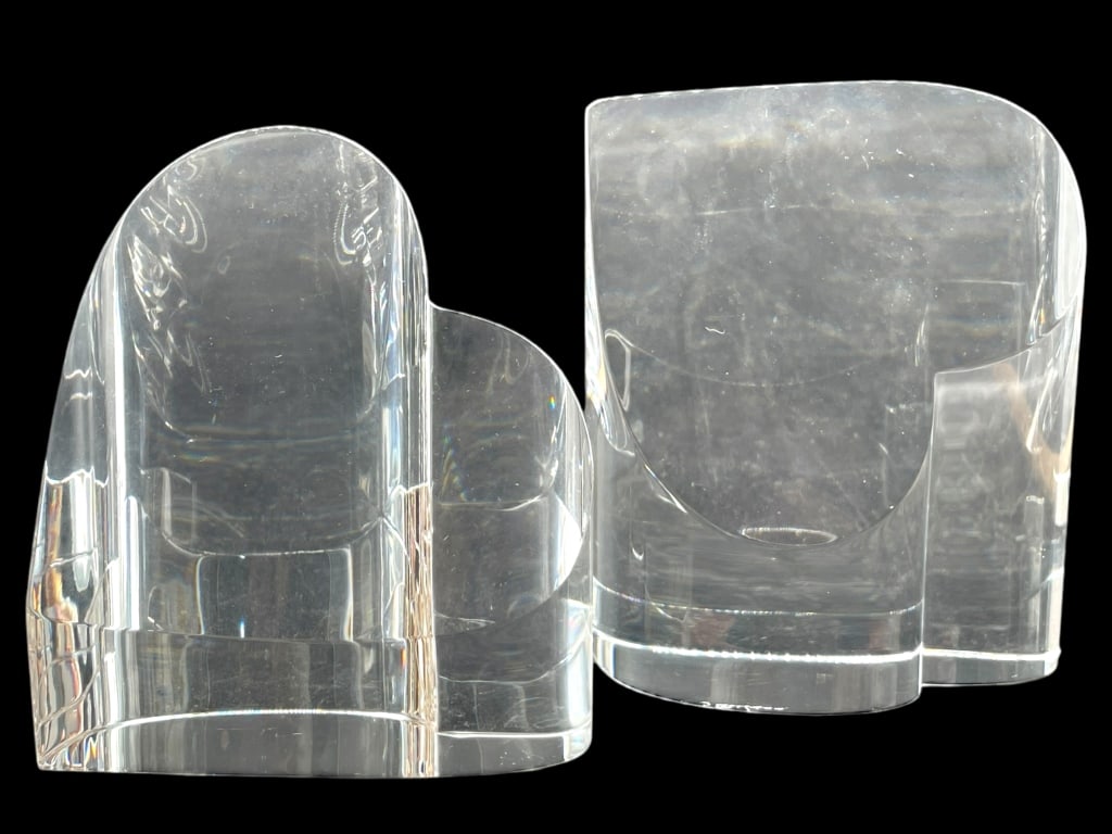 PAIR OF STEUBEN CRYSTAL HEART PAPERWEIGHTS 4" (1 of 7)