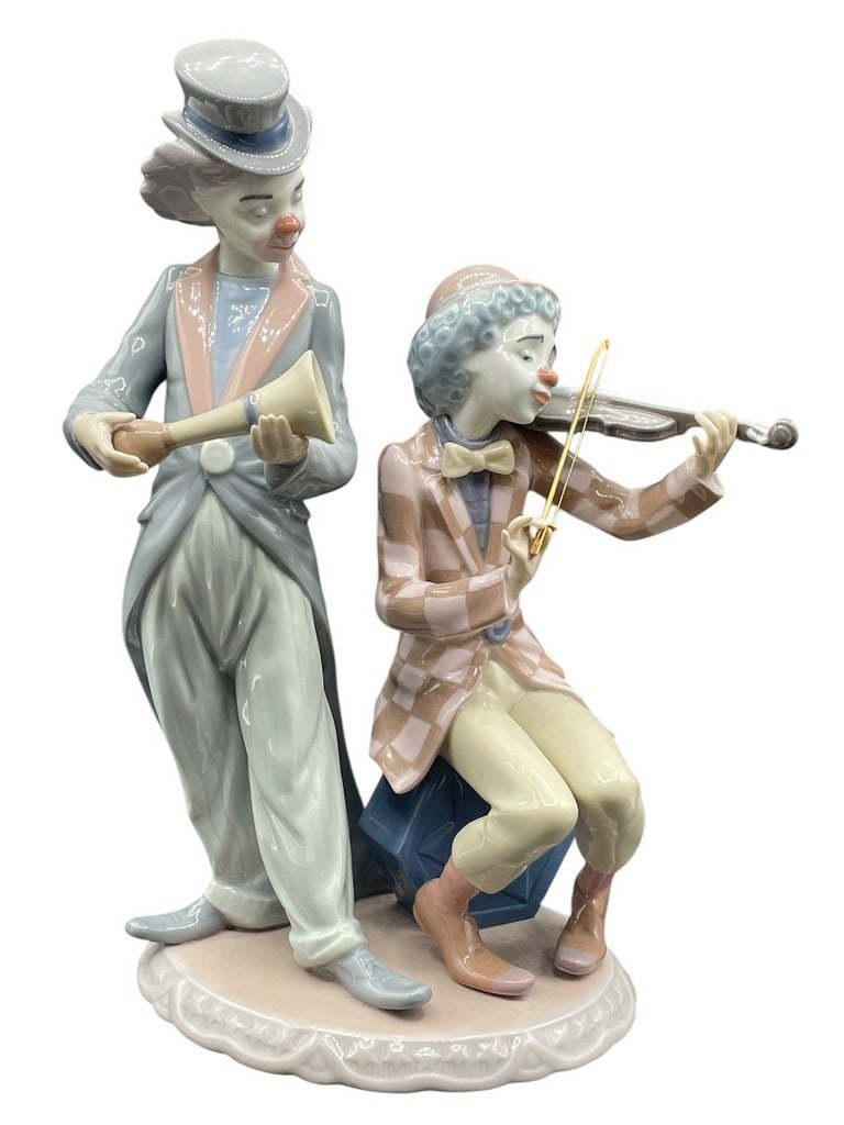 LLADRO CIRCUS CONCERT PORCELAIN FIGURINE 5856 (1 of 6)