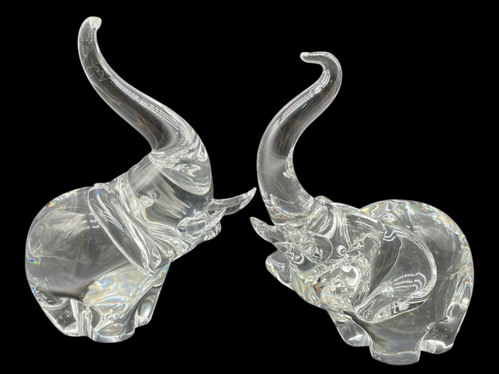 PAIR OF STEUBEN CRYSTAL ELEPHANTS 8" (1 of 8)