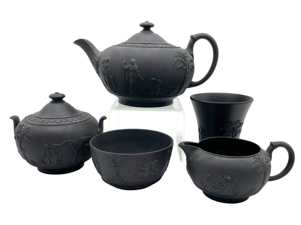 WEDGWOOD BLACK BASALT TEA SET 5 PIECES (1 of 5)