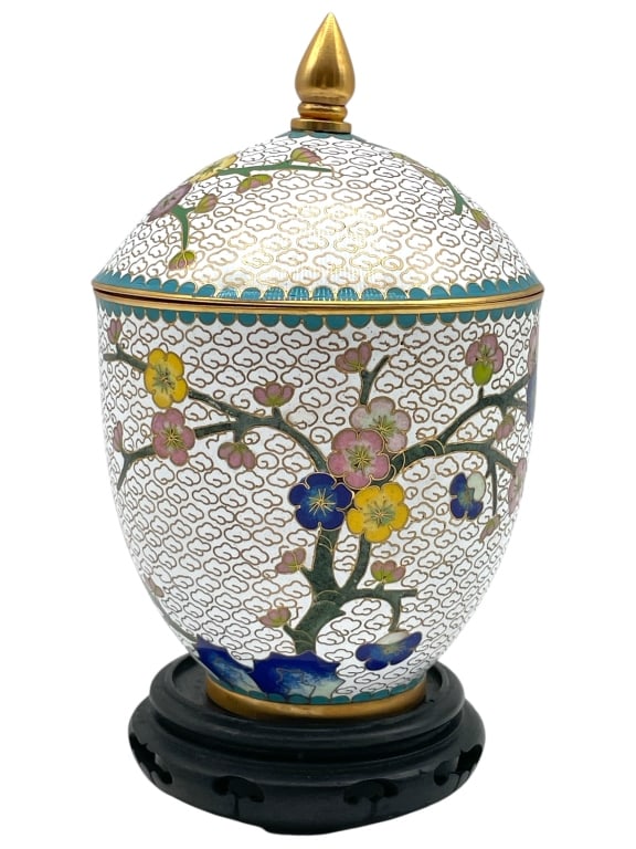 CHINESE CLOISONNE WHITE GINGER JAR 7" (1 of 6)