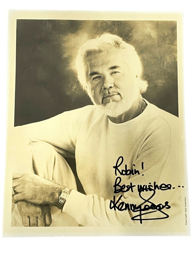KENNY ROGERS AUTOGRAPHED 8 X 10 PHOTO (1 of 2)
