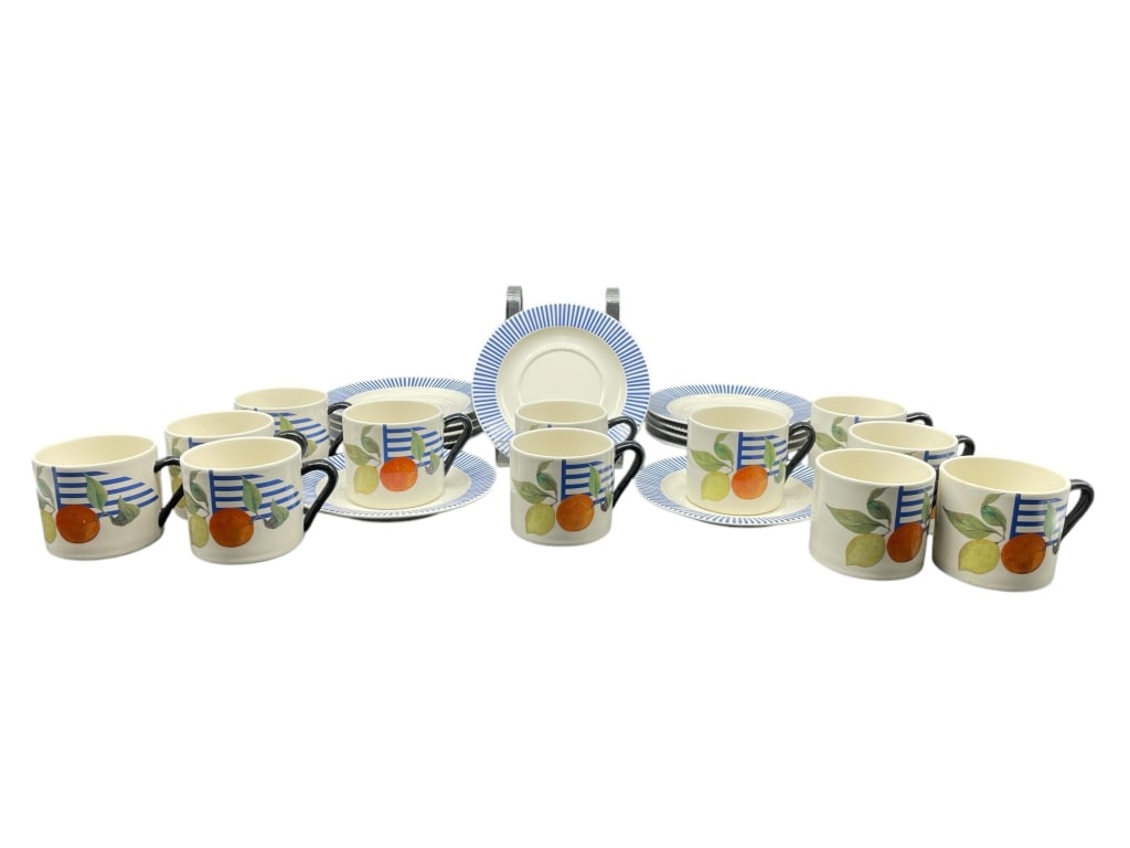 GIEN LA RONDE DES FRUITS CUPS & SAUCERS SET: GIEN LA RONDE DES FRUITS PORCELAIN CUPS & SAUCERS SET -VERY GOOD PRE OWNED CONDITION -SET INCLUDES 12 CUPS AND 11 SAUCERS -JA 022825 ***Please note that due to limited storage space, all items must be