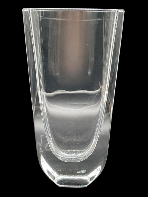 ORREFORS RECTANGULAR CRYSTLAL GLASS VASE 12": VINTAGE ORREFORS HEAVY RECTANGULAR GLASS VASE 12" | ORREFORS ART GLASS VASES-VERY GOOD PRE OWNED CONDITION-APPROX 12"-JA 030325***Please note that due to limited storage space, all items must be picke
