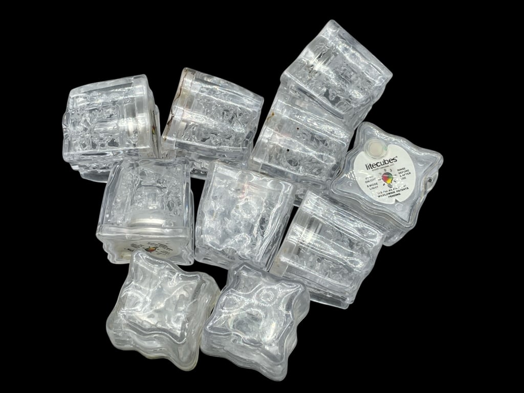 LITECUBES LIGHT UP ICE CUBES SET OF 10 (1 of 4)