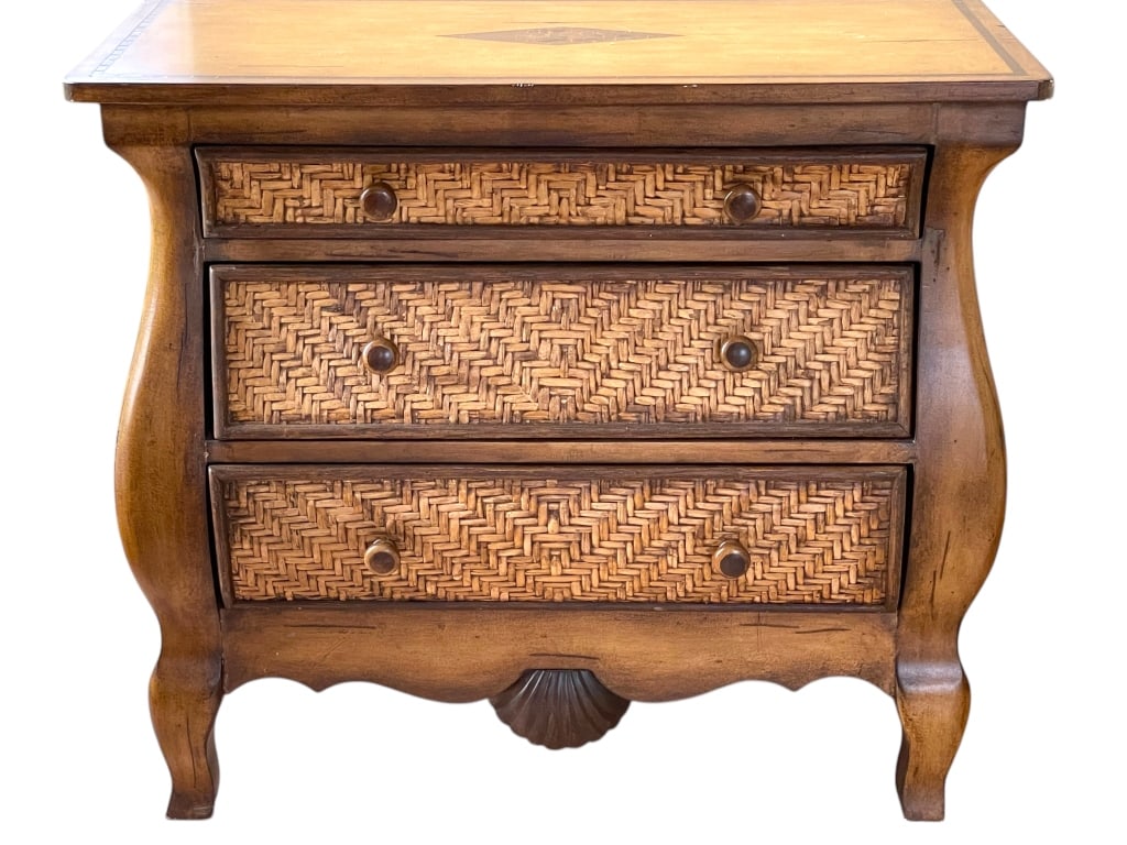FRENCH PROVINCIAL STYLE BOMBAY CHEST 32" (1 of 7)
