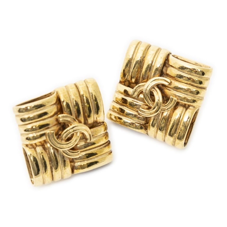 CHANEL CC DIAMOND EARRINGS (1 of 3)