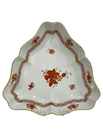 HEREND FORTUNA TRIANGULAR DISH 9"