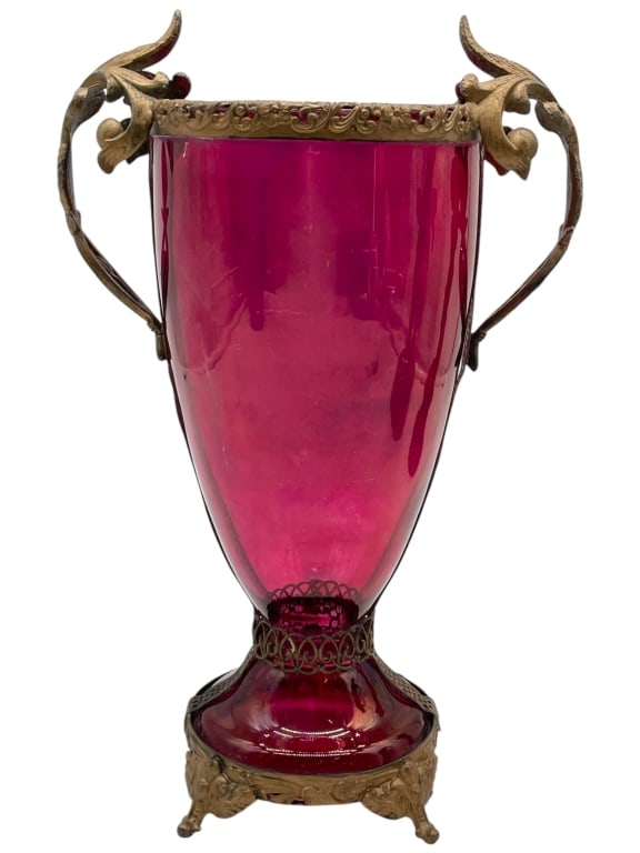 VINTAGE CRANBERRY GLASS PEDESTAL VASE 9.5" (1 of 7)