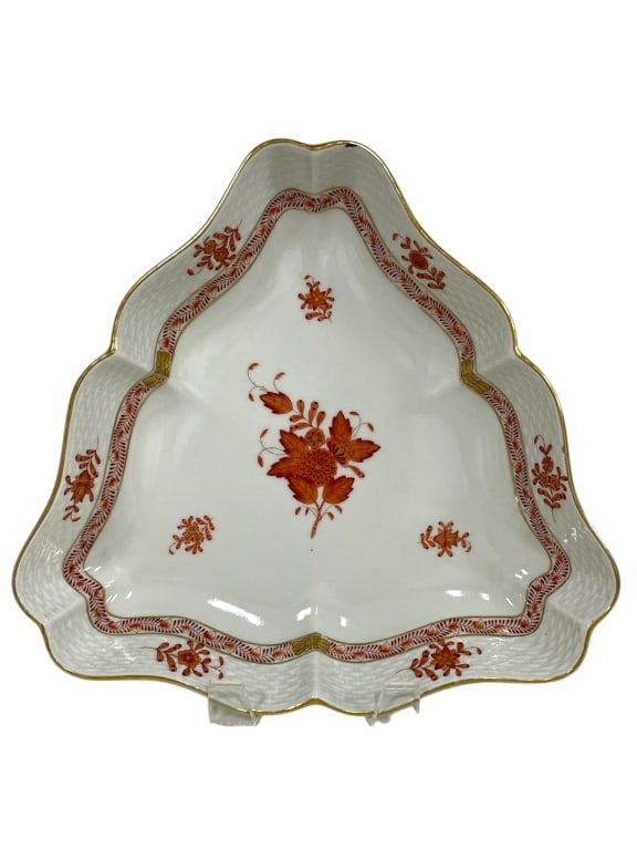 HEREND FORTUNA TRIANGULAR DISH 9" (1 of 5)