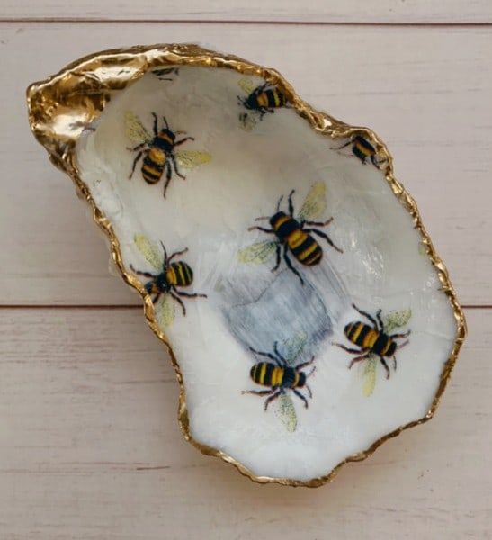 SERENITY SHELLS QUEEN BEE SERENITY SHELL (1 of 3)