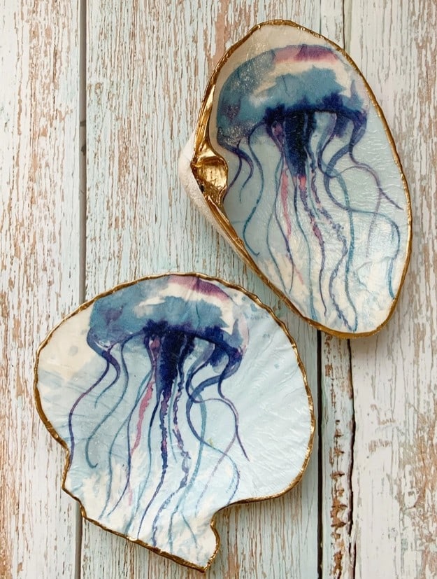 SERENITY SHELLS Conjoined Jellyfish Jewelry Dish (1 of 3)