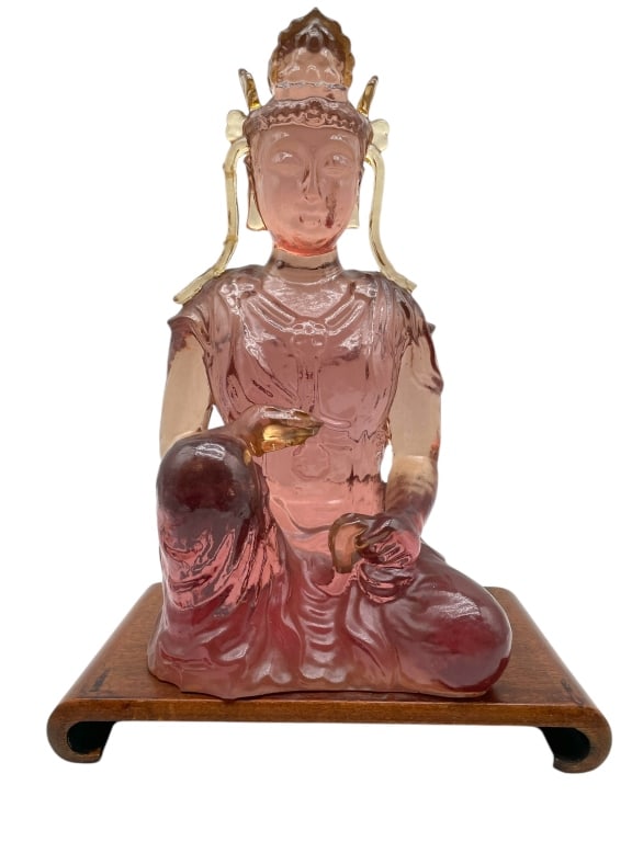 MID CENTURY RESIN ACRYLIC LUCITE GUAN YIN BUDDHA: MID CENTURY RESIN ACRYLIC LUCITE GUAN YIN BUDDHA SCULPTURE 16" WITH WOOD STAND -VERY GOOD PRE OWNED CONDITION -APPROX 16" X 10" -JA 022025 ***Please note that due to limited storage space, all items m