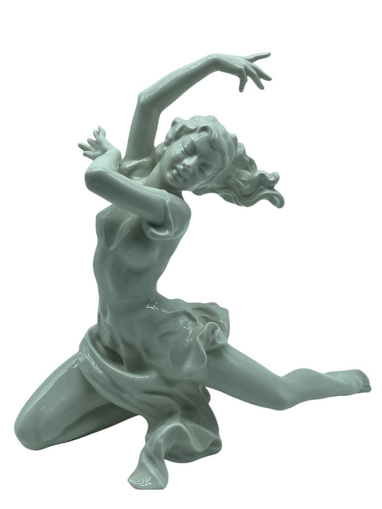 HUTSCHENREUTHER PORCELAIN THE FINALEE FIGURINE 11" (1 of 6)
