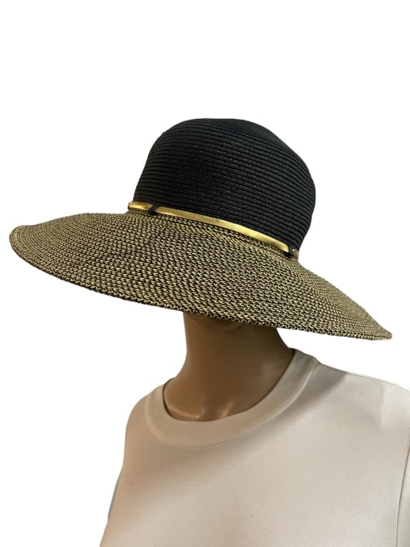 CROFT & BARROW STRAW HAT: CROFT & BARROW STRAW HAT - VERY GOOD PRE OWNED CONDITION - MADE WITH BLACK, GOLD, AND TAN STRAW WITH GOLD BAND - ONE SIZE, APPROX 15" - KW313