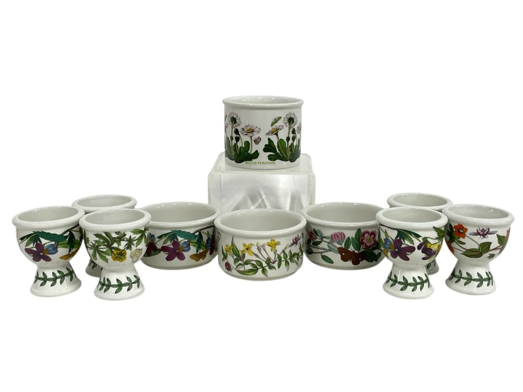PORTMEIRION BOTANIC GARDEN EGG CUPS & RAMEKINS: PORTMEIRION BOTANIC GARDEN EGG CUPS & RAMEKINS -VERY GOOD PRE OWNED CONDITION -INCLUDES 4 RAMEKINS AND 4 EGG CUPS -JA 031725 By bidding on this item, you have read, understand and agree to the terms a