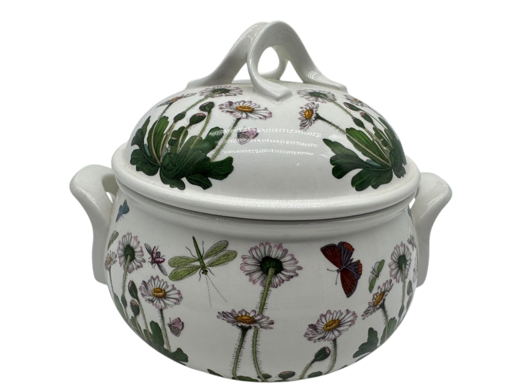 PORTMEIRION BOTANIC GARDEN COVERED CASSEROLE DISH: PORTMEIRION BOTANIC GARDEN COVERED CASSEROLE DISH -7"H X 9" -VERY GOOD CONDITION