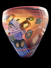 WES HUNTING STYLE COLORFULART GLASS VESSEL 9"