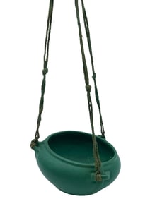 ROSEVILLE POTTERY MATTE GREEN HANGING BASKET