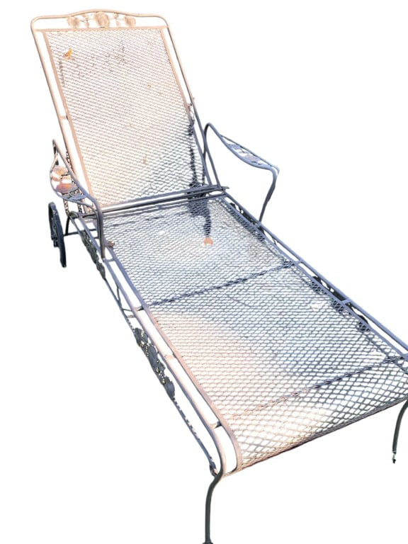 WOODARD STYLE BLACK WROUGHT IRON CHAISE LOUNGER (1 of 8)