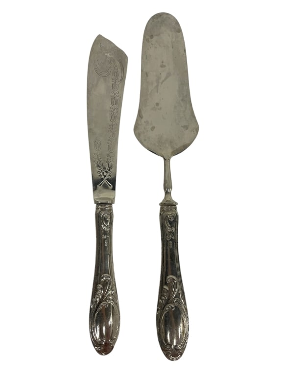 VINTAGE 800 STAMP SILVER CAKE/PIE SERVERS (1 of 4)