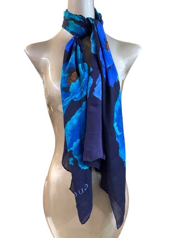 GUCCI BLACK & BLUE FLORAL SILK SCARF 60" (1 of 5)