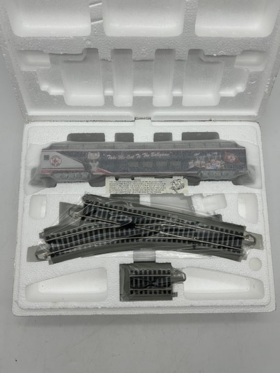 HAWTHORNE VILLAGE BOSTON RED SOX TRAIN SET CAR (1 of 3)