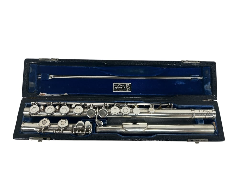 VINTAGE SILVER-PLATED FLUTE BY HAYNES 15.5 " (1 of 4)