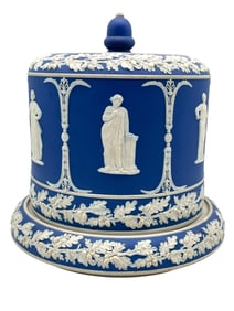 WEDGWOOD STYLE JASPERWARE CHEESE DOME 11"