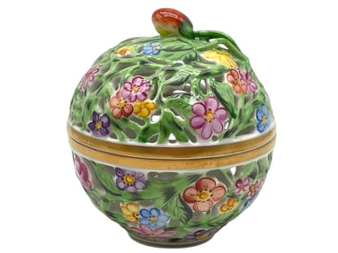 HEREND OPENWORK STRAWBERRY TINKET BOX 4"