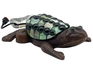TIFFANY-STYLE STAINED GLASS FROG LAMP 9"