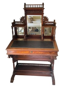 VICTORIAN SLANT-TOP WRITING DESK