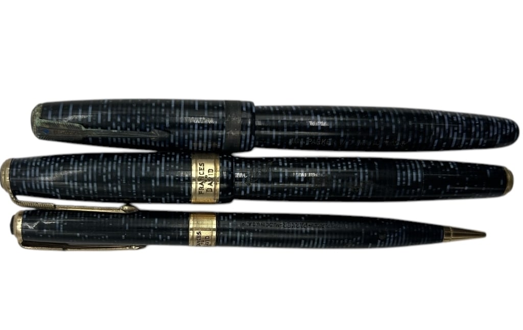 SET OF THREE PARKER PENS (1 of 4)