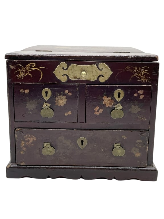 ANTIQUE ASIAN HAND-PAINTED WOODEN JEWELRY BOX 12" (1 of 10)