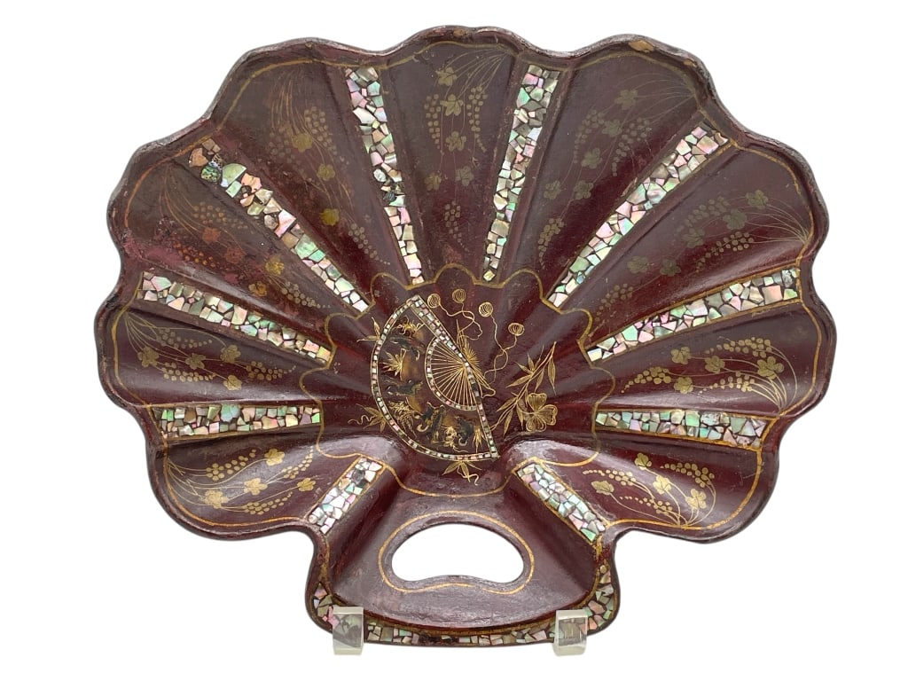 JAPANESE LACQUERED FAN-SHAPED TRAY 12" (1 of 5)