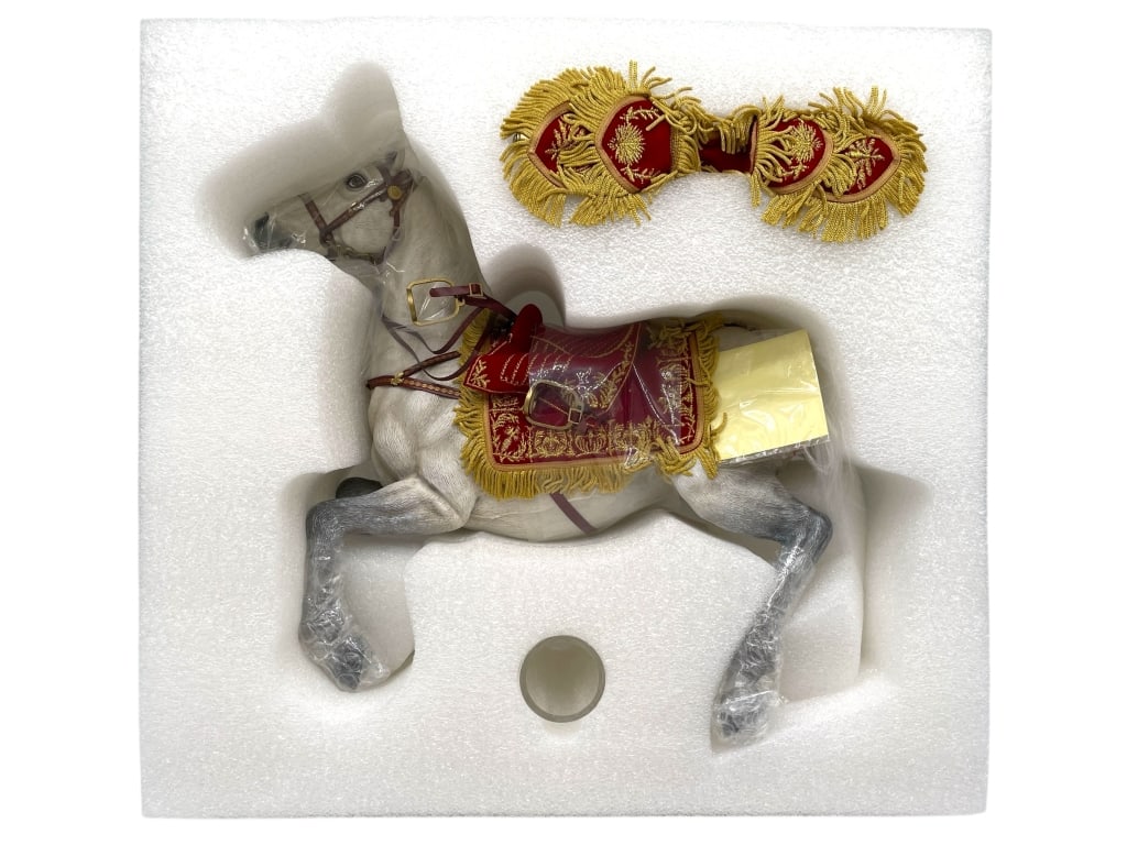 NEW 1/6 NAPOLEON WHITE WAR HORSE FIGURE 12" (1 of 5)