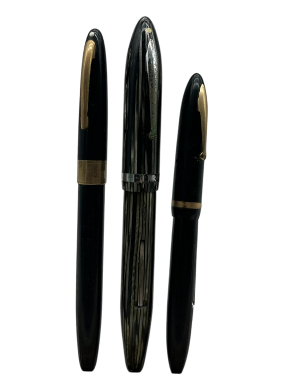 THREE VINTAGE FOUNTAIN PENS (1 of 4)