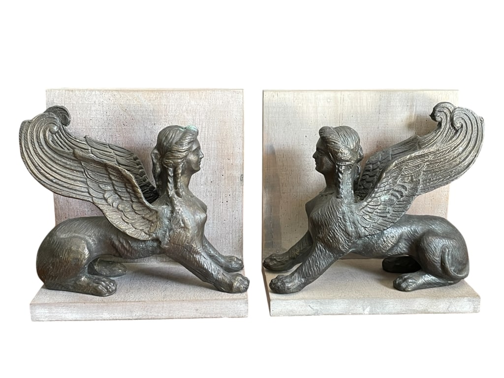 PAIR OF CLASSICAL STYLE SPHINX BOOKENDS 8": PAIR OF CLASSICAL STYLE SPHINX BOOKENDS 8" -VERY GOOD PRE OWNED CONDITION -APPROX 8" -DETAILED WINGED FEMALE FIGURES IN BRONZE FINISH. ELEGANT AND MYTHOLOGICAL DECOR ACCENT -JA 041125 By bidding on th