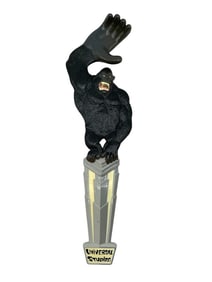 VINTAGE UNIVERSAL STUDIOS KING KONG BACK SCRATCHER