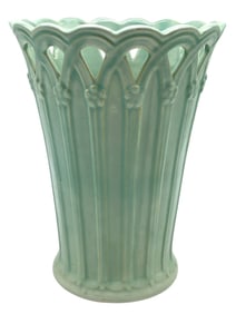 WELLER POTTERY VASE IN GREEN 9"