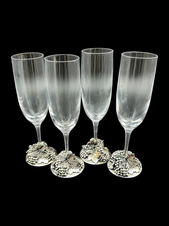 SET OF 4 ARTHUR COURT STYLE GRAPE CHAMPAGNE GLASS: SET OF 4 ARTHUR COURT STYLE GRAPE CHAMPAGNE GLASS ES -VERY GOOD CONDITION