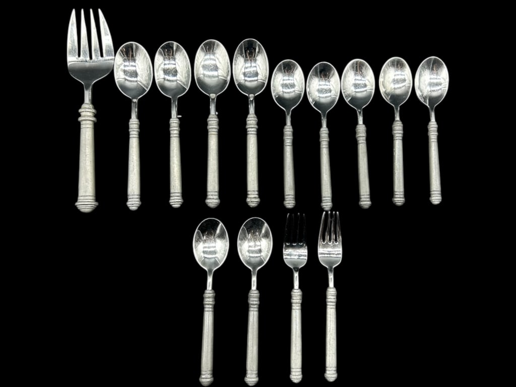 SET OF VINTAGE 70% PEWTER FLATWARE 10" (1 of 6)